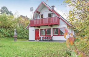 Three-Bedroom Holiday home with Lake View in Kirchheim/Hessen